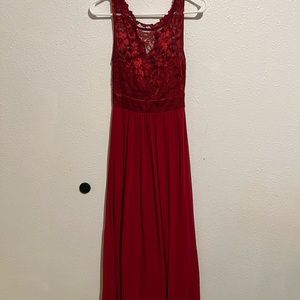 Maxi red dress